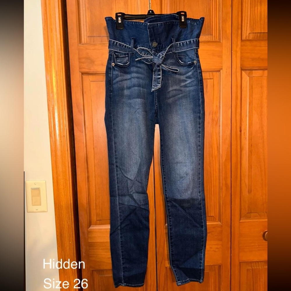 Hidden Jeans